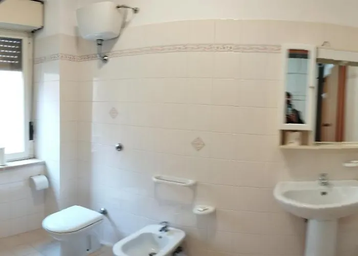 Ah Hostel *