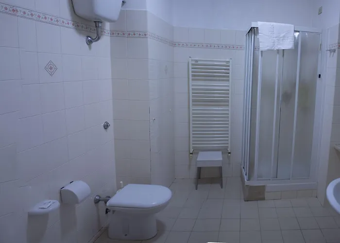 Ah Hostel *